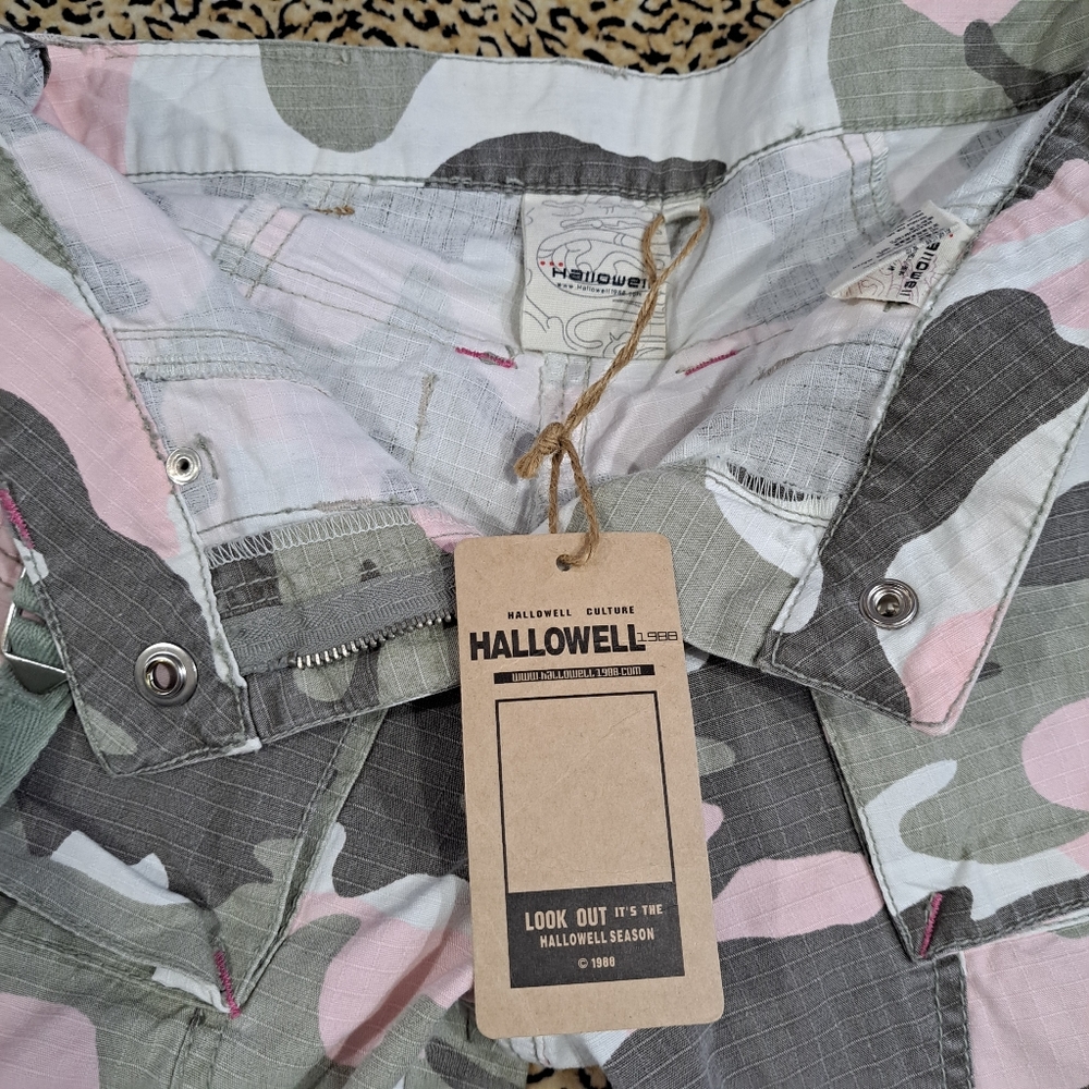 💞NWT CAMO CARGO💞 (Size 27) - Picture 10 of 10